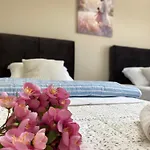 Luxury Penthouse Sky & Jacuzzi-olivia Appartement