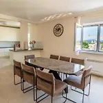 Appartement Luxury Penthouse Sky & Jacuzzi-olivia *