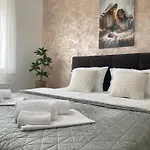 Appartement Luxury Penthouse Sky & Jacuzzi-olivia