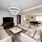 Appartement Luxury Penthouse Sky & Jacuzzi-olivia Međugorje