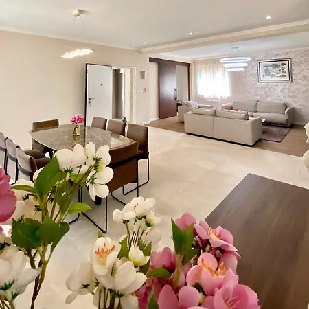 Lägenhet Luxury Penthouse Sky & Jacuzzi-Olivia Medugorje *