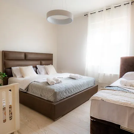 Luxury Penthouse Sky & Jacuzzi-Olivia Medugorje Lägenhet